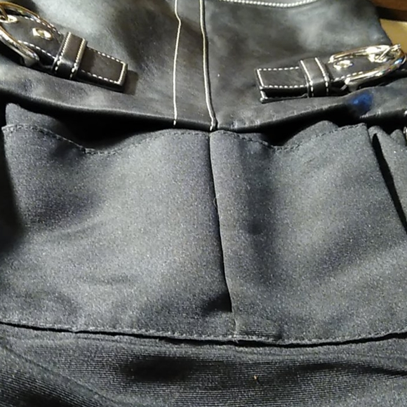 Coach - Picture 8 of 9